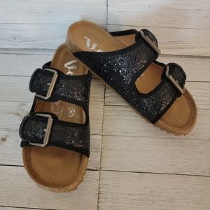 🤙SALE🤙GYPSY JAZZ/ VERY G- PAULA BLACK GLITTER SLIDES
